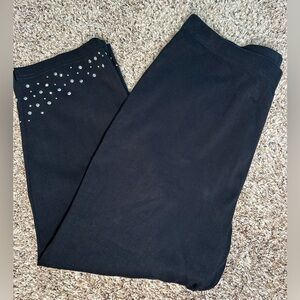 Elegant Quaker Factory Black‎ Rhinestone Hem Capri Pants (M) Pull-On Cotton